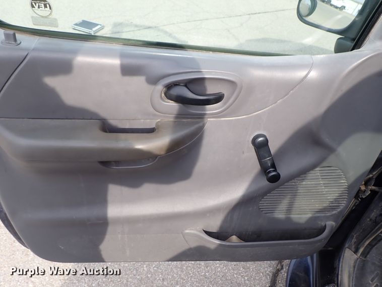 image for item DB7691 2002 Ford F150 pickup truck