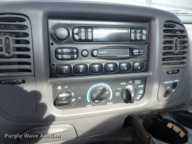 image for item DB7691 2002 Ford F150 pickup truck