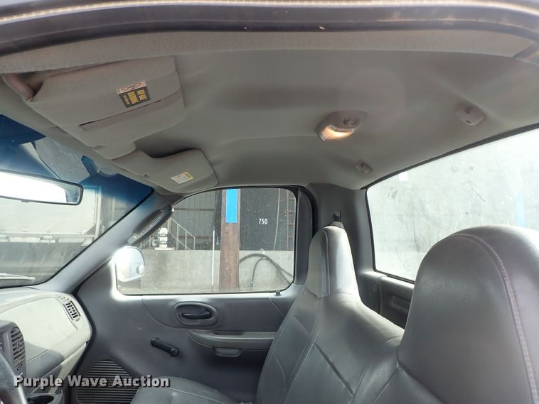 image for item DB7691 2002 Ford F150 pickup truck