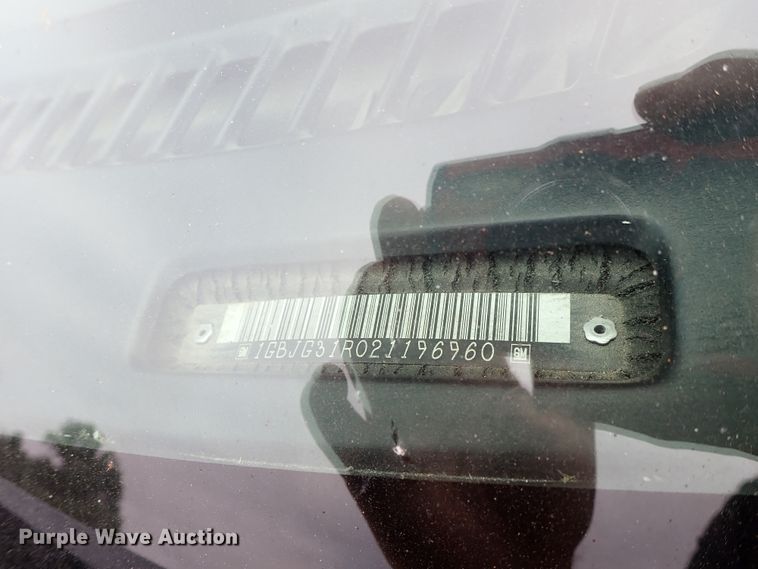 image for item DB7710 2002 Chevrolet Express G3500 Blue Bird school bus