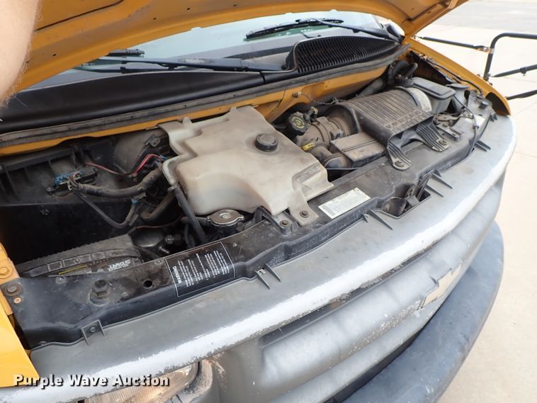 image for item DB7710 2002 Chevrolet Express G3500 Blue Bird school bus