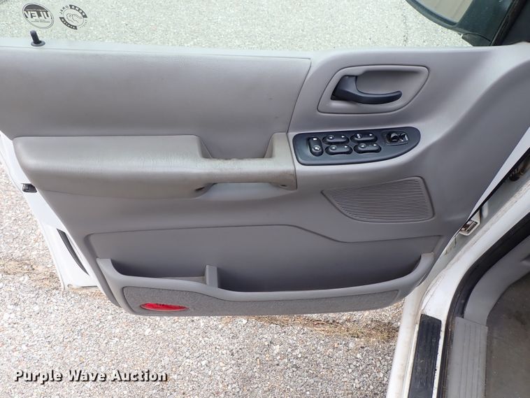 image for item DB7711 2002 Ford Windstar van