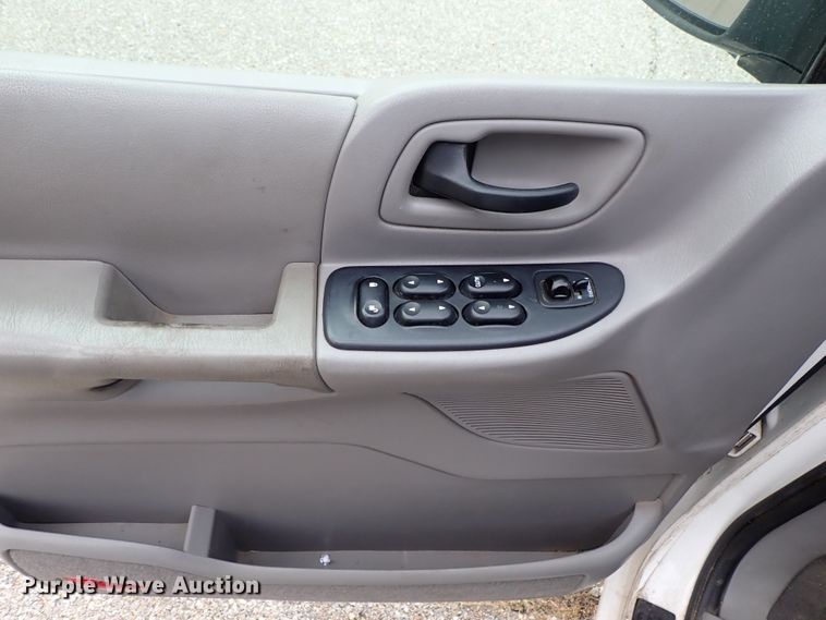 image for item DB7711 2002 Ford Windstar van