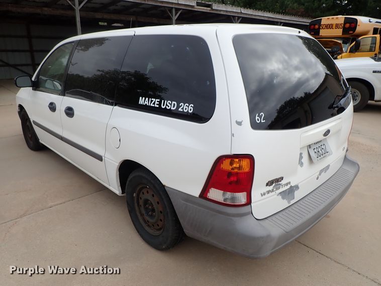 image for item DB7712 2002 Ford Windstar van