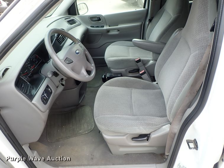 image for item DB7712 2002 Ford Windstar van