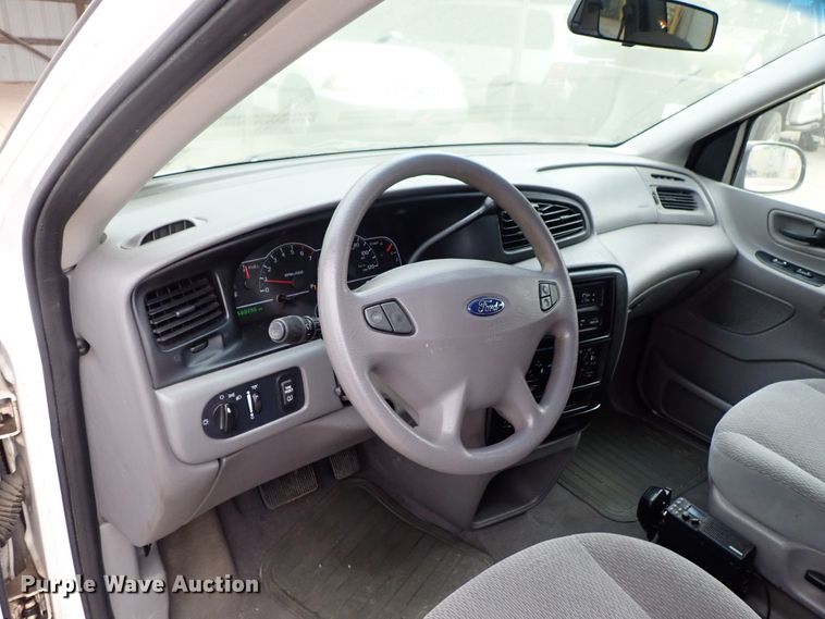 image for item DB7712 2002 Ford Windstar van