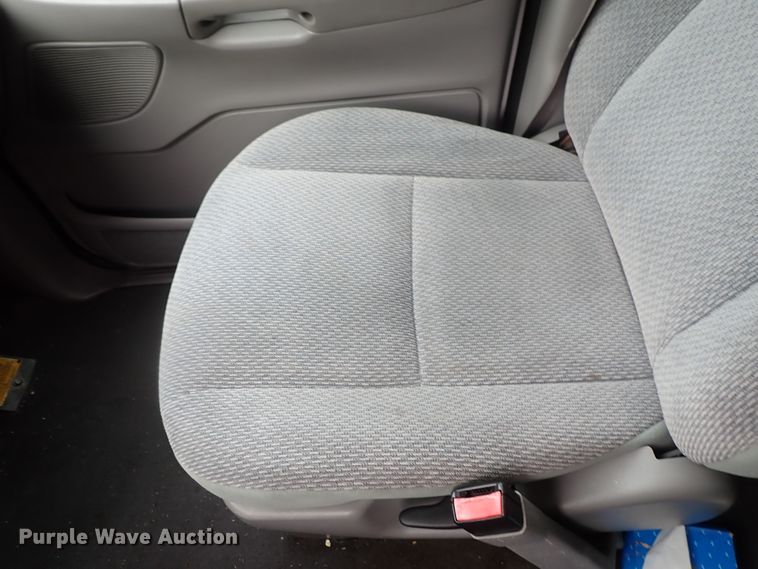 image for item DB7713 2003 Ford Windstar van