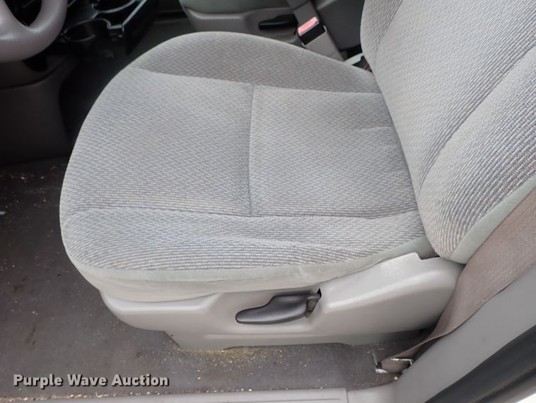 image for item DB7713 2003 Ford Windstar van