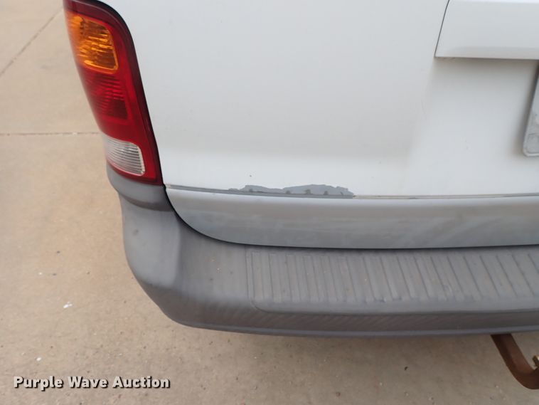 image for item DB7713 2003 Ford Windstar van