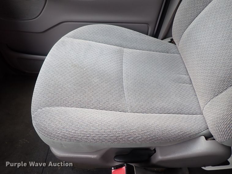 image for item DB7714 2003 Ford Windstar van