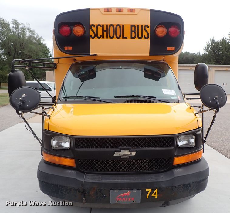 image for item DB7715 2006 Chevrolet Express 3500 Blue Bird school bus