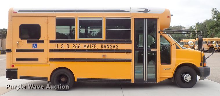 image for item DB7715 2006 Chevrolet Express 3500 Blue Bird school bus