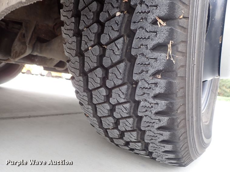 image for item DB7715 2006 Chevrolet Express 3500 Blue Bird school bus