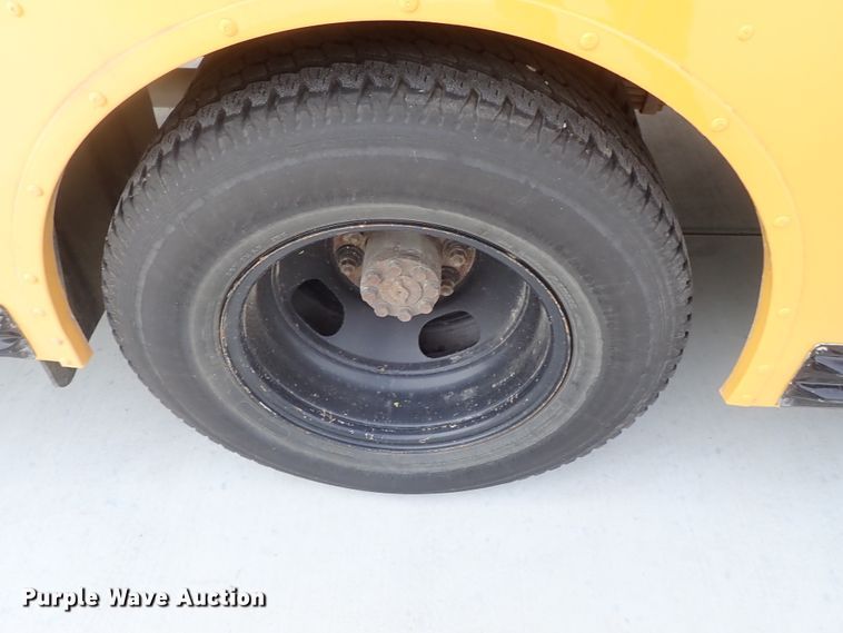 image for item DB7715 2006 Chevrolet Express 3500 Blue Bird school bus