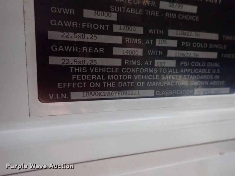 image for item DB7719 2000 Blue Bird TC2000 school bus