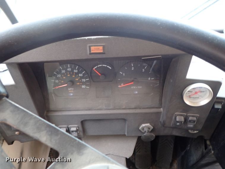 image for item DB7720 1999 Blue Bird TC2000 school bus