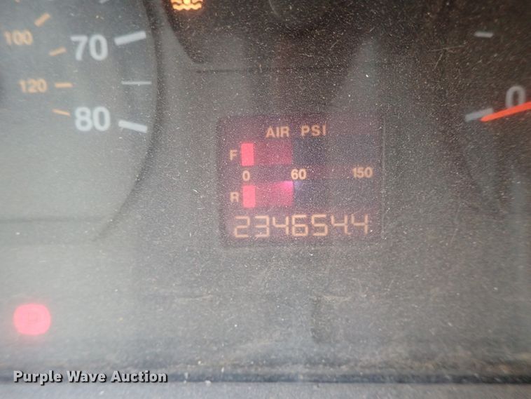 image for item DB7720 1999 Blue Bird TC2000 school bus