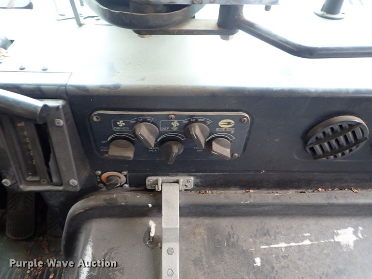 image for item DB7720 1999 Blue Bird TC2000 school bus