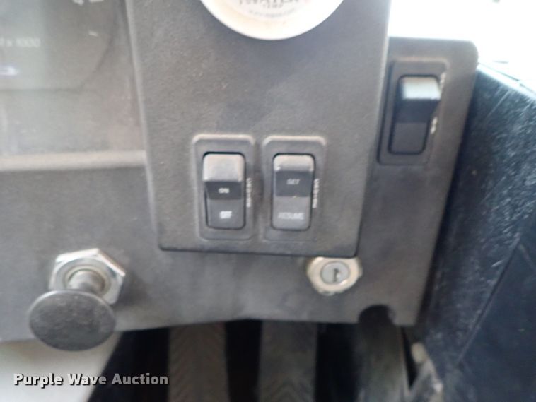 image for item DB7720 1999 Blue Bird TC2000 school bus