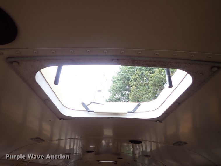 image for item DB7720 1999 Blue Bird TC2000 school bus