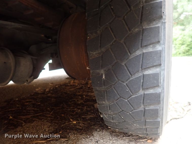 image for item DB7720 1999 Blue Bird TC2000 school bus