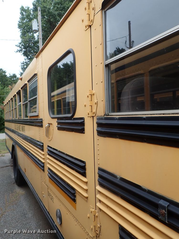 image for item DB7721 1998 Blue Bird TC2000 school bus