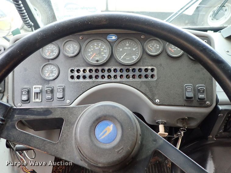 image for item DB7722 2002 Blue Bird TC2000 school bus