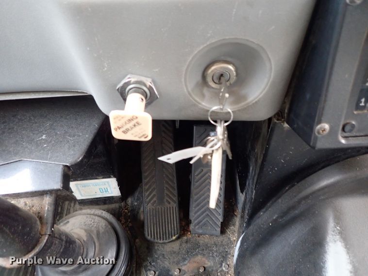 image for item DB7722 2002 Blue Bird TC2000 school bus