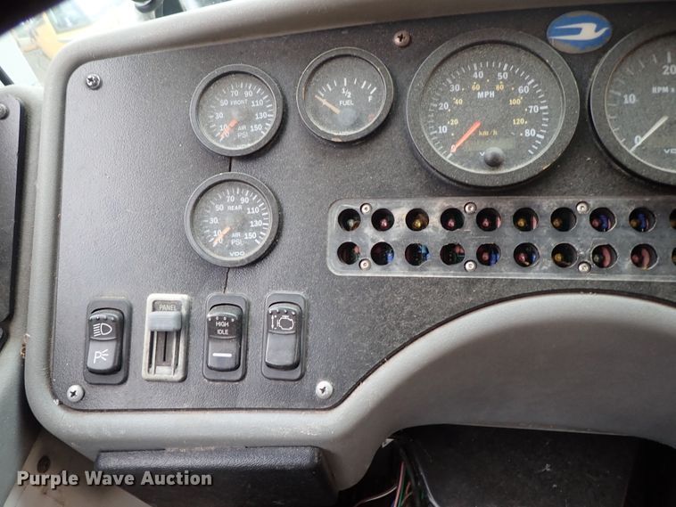 image for item DB7722 2002 Blue Bird TC2000 school bus