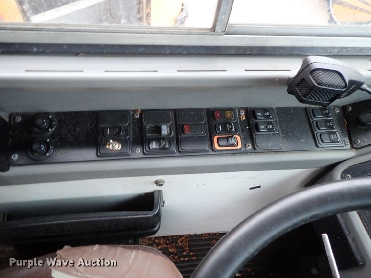 image for item DB7723 2002 Blue Bird TC2000 school bus