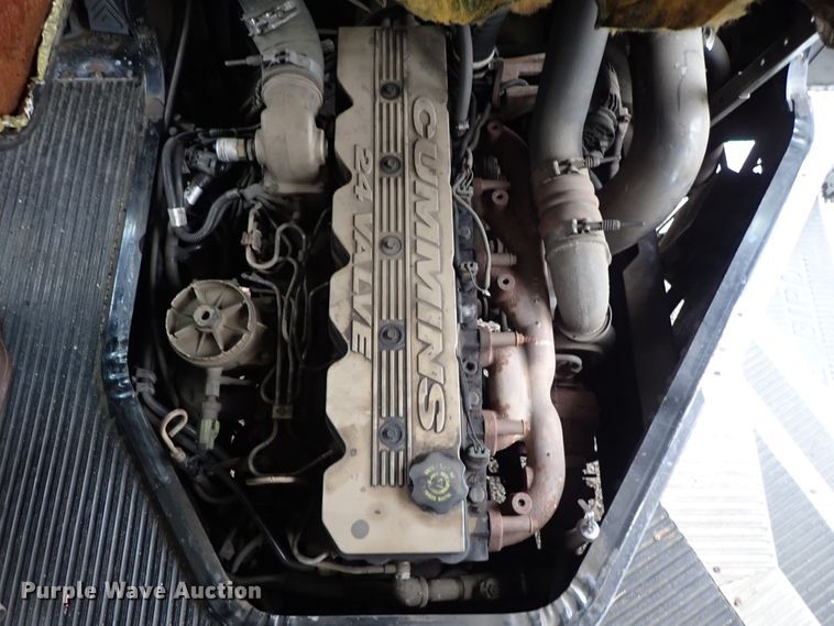 image for item DB7723 2002 Blue Bird TC2000 school bus