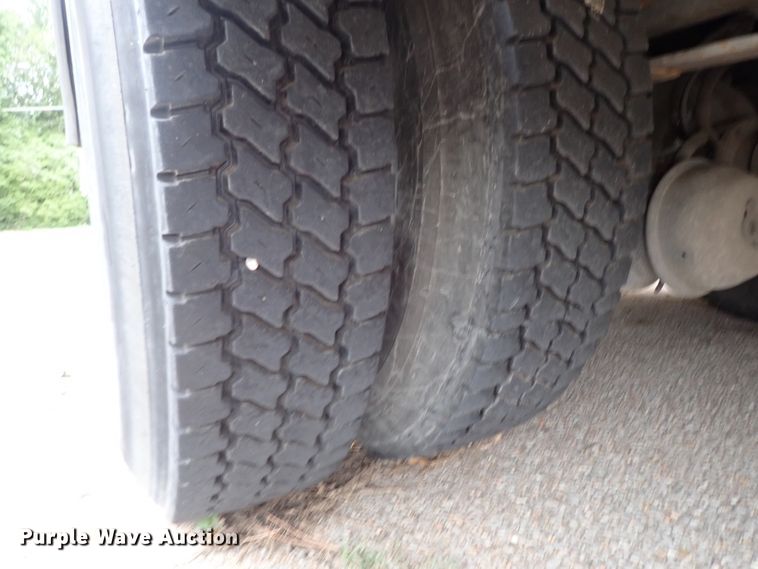 image for item DB7723 2002 Blue Bird TC2000 school bus