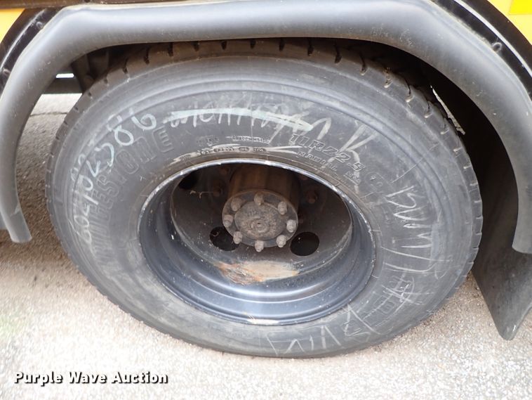 image for item DB7723 2002 Blue Bird TC2000 school bus