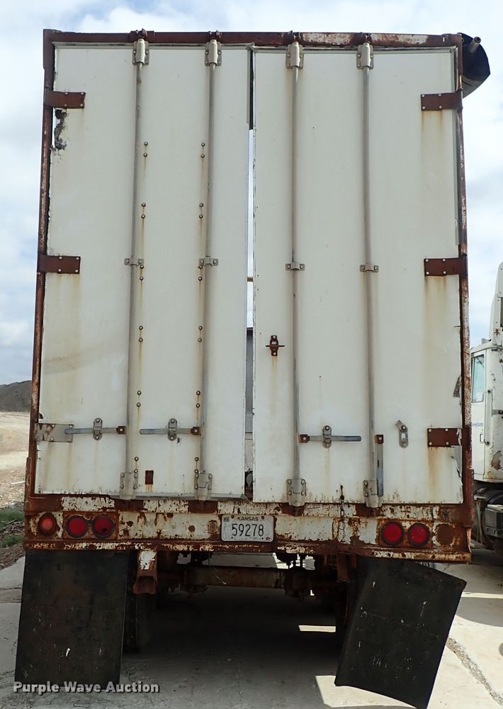 image for item DB7724 1986 Bocats TWS50V0 walking floor trailer