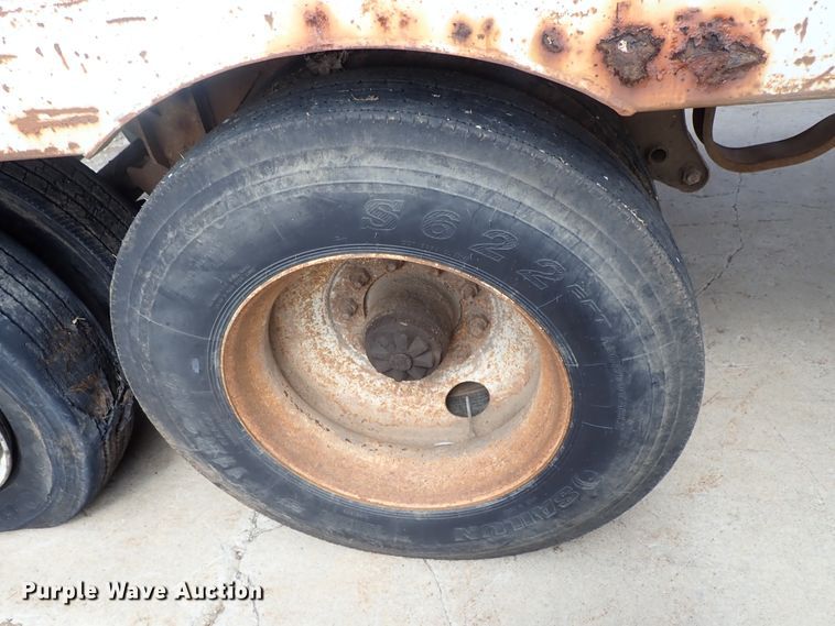 image for item DB7724 1986 Bocats TWS50V0 walking floor trailer