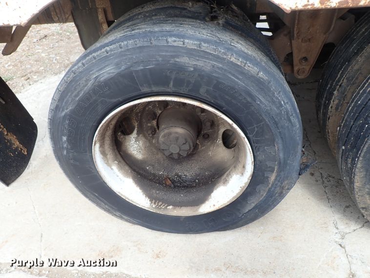 image for item DB7724 1986 Bocats TWS50V0 walking floor trailer