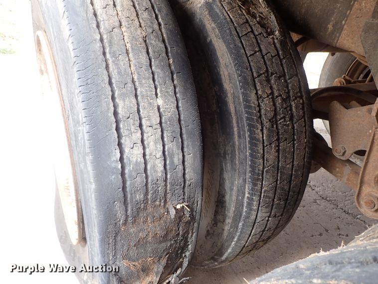 image for item DB7724 1986 Bocats TWS50V0 walking floor trailer