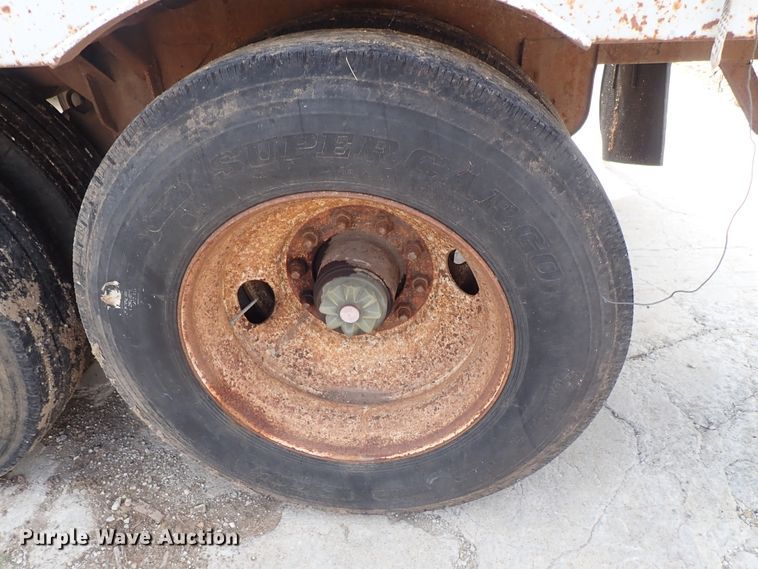 image for item DB7724 1986 Bocats TWS50V0 walking floor trailer