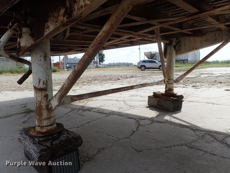 image for item DB7724 1986 Bocats TWS50V0 walking floor trailer