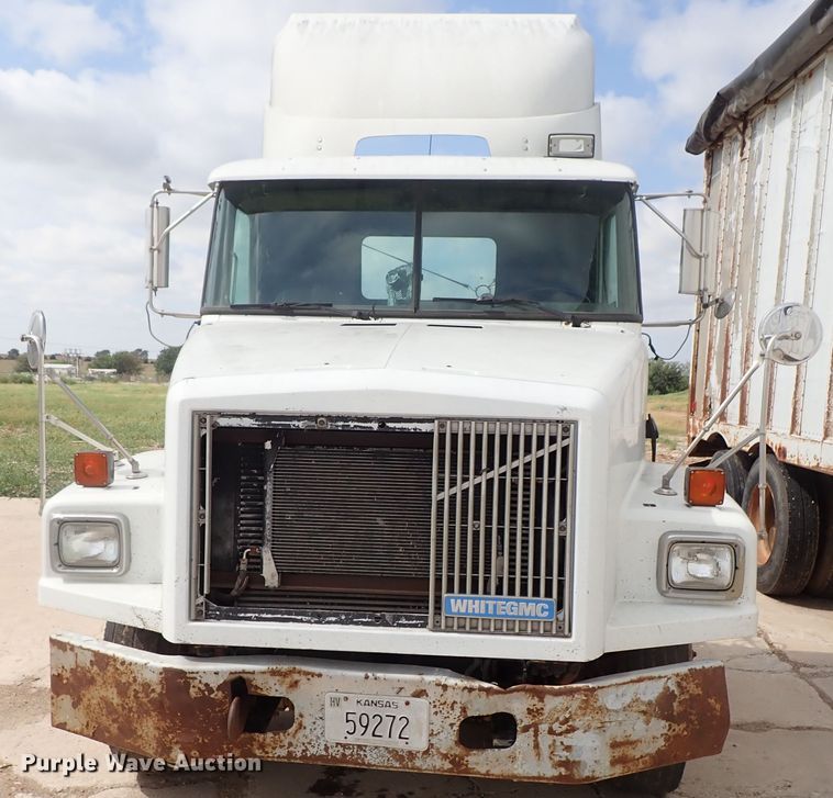 image for item DB7725 1995 White GMC WG semi truck