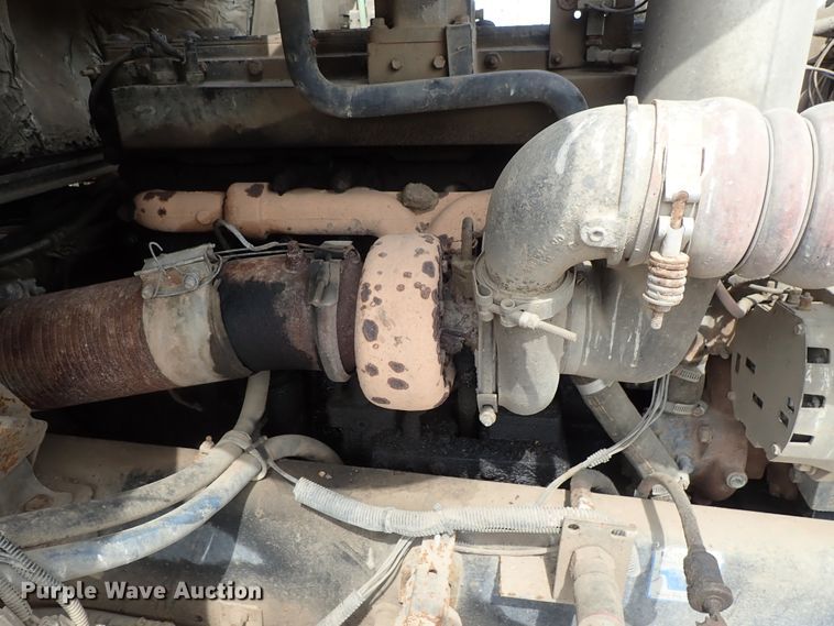 image for item DB7725 1995 White GMC WG semi truck