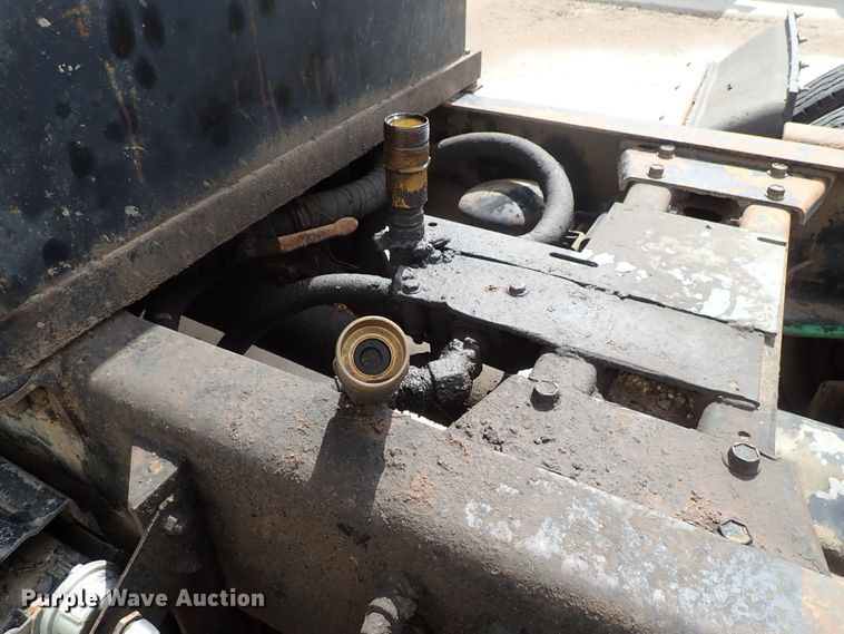 image for item DB7725 1995 White GMC WG semi truck