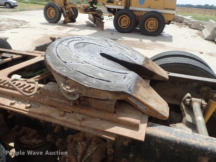 image for item DB7725 1995 White GMC WG semi truck