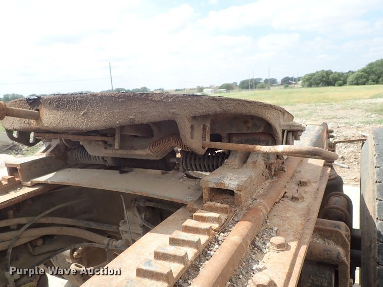 image for item DB7725 1995 White GMC WG semi truck