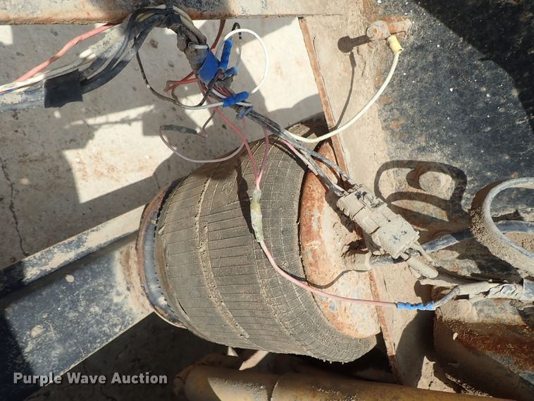 image for item DB7725 1995 White GMC WG semi truck