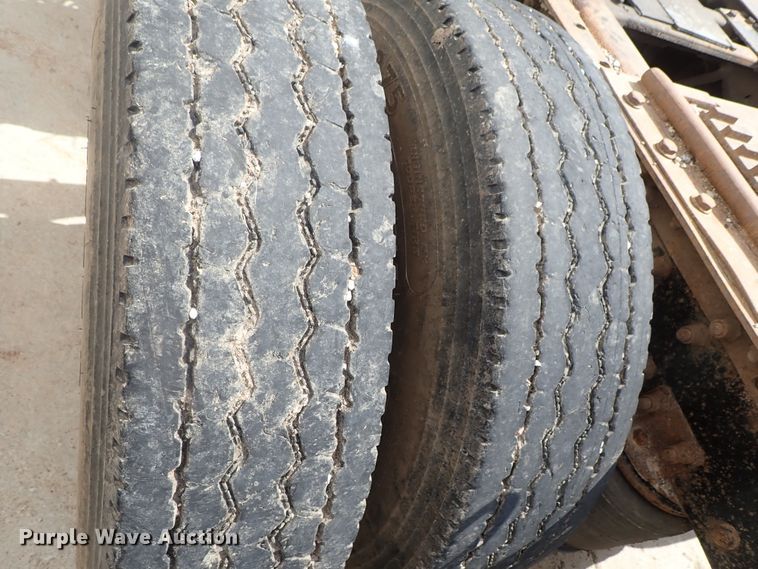 image for item DB7725 1995 White GMC WG semi truck