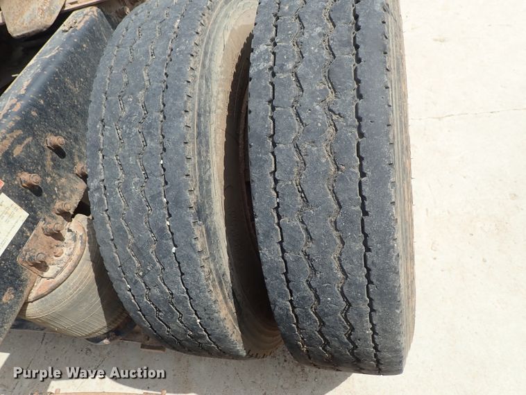 image for item DB7725 1995 White GMC WG semi truck