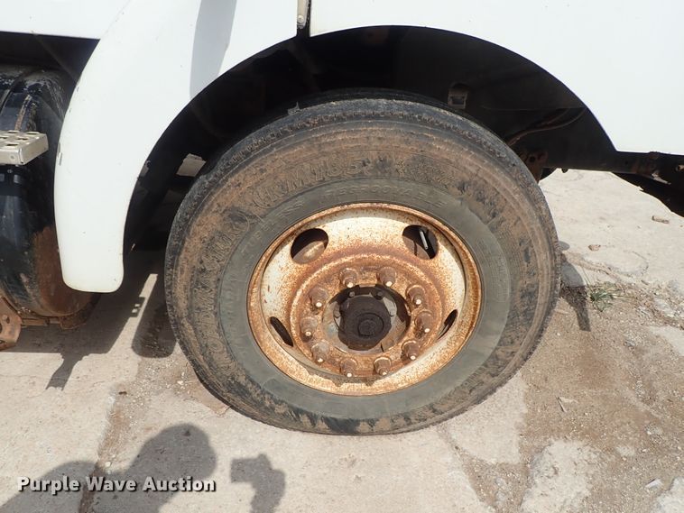 image for item DB7725 1995 White GMC WG semi truck