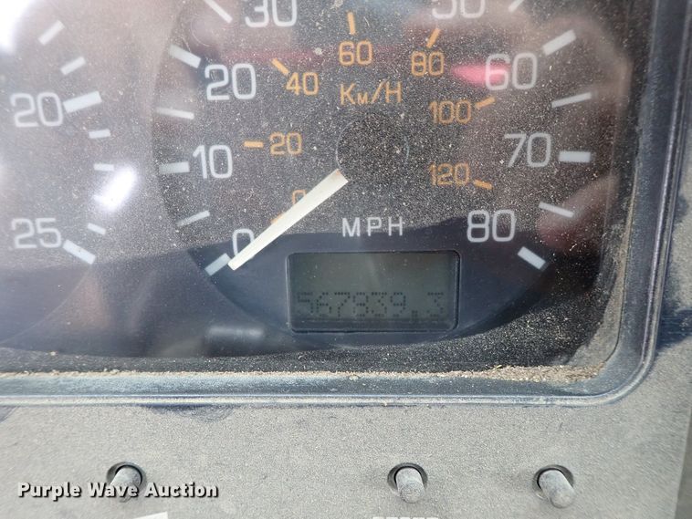 image for item DB7725 1995 White GMC WG semi truck