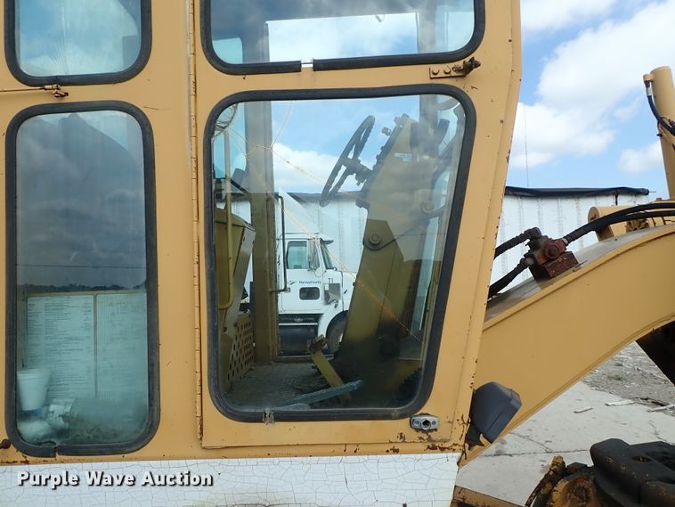 image for item DB7726 1988 Dresser A500E motor grader